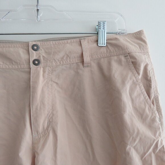 COLUMBIA Coral Point III Omni Shade Shorts in Fossil Tan Outdoor Gorpcore 14 NWT - Picture 3 of 15